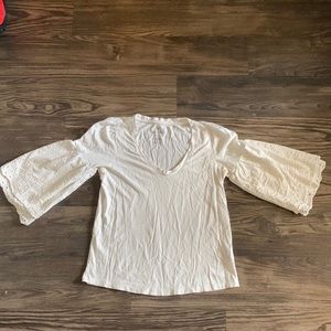 American Eagle white dresses up basic shirt